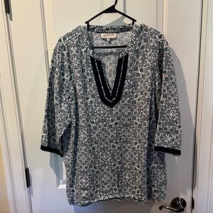 Jones New York navy teal and white floral Tunic